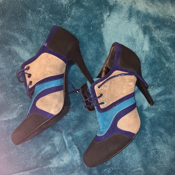 Fun Colorblock bootie - Picture 2 of 5